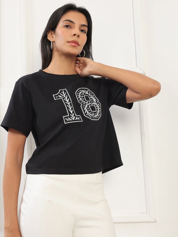 Globus Women Black Round Neck Short Sleeves Graphic Print Boxy Fit T-Shirt