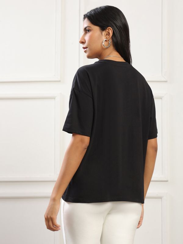 Globus Women Black Round Neck Drop Shoulder Sleeves Floral Print Oversized T-Shirt