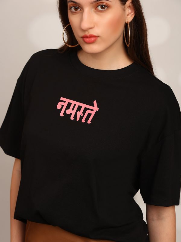 Globus Women Black Graphic Print Round Neck Drop Shoulder Sleeves Oversized T-Shirt