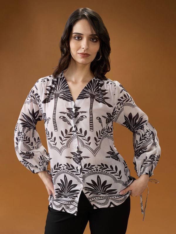 Globus Women Black & White Tribal Print V-Neck Bishop Sleeves Shirt Style Top