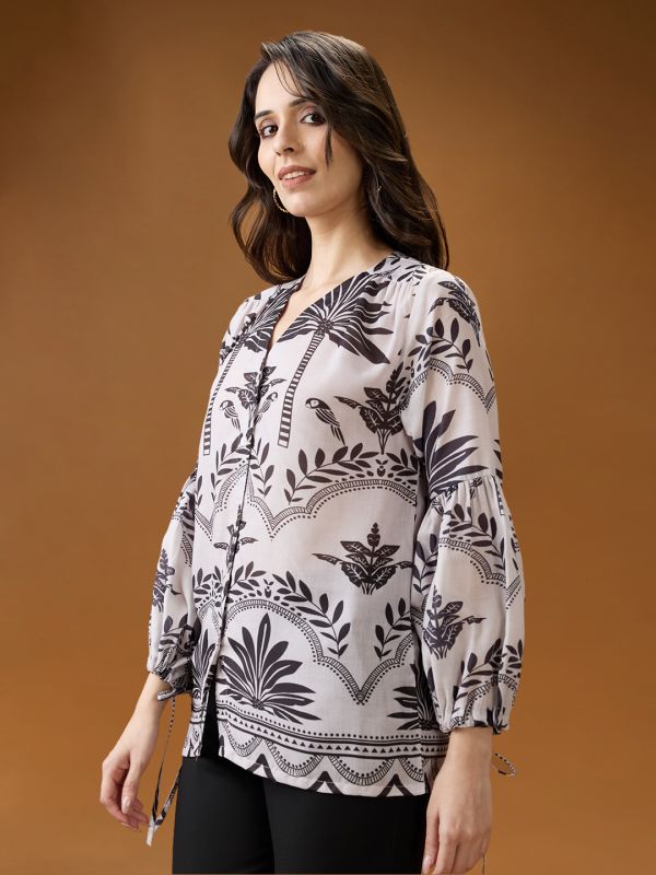 Globus Women Black & White Tribal Print V-Neck Bishop Sleeves Shirt Style Top