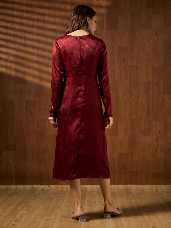 Globus Women Maroon V-Neck Long Sleeves Gathered Jacquard Party Midi Dress