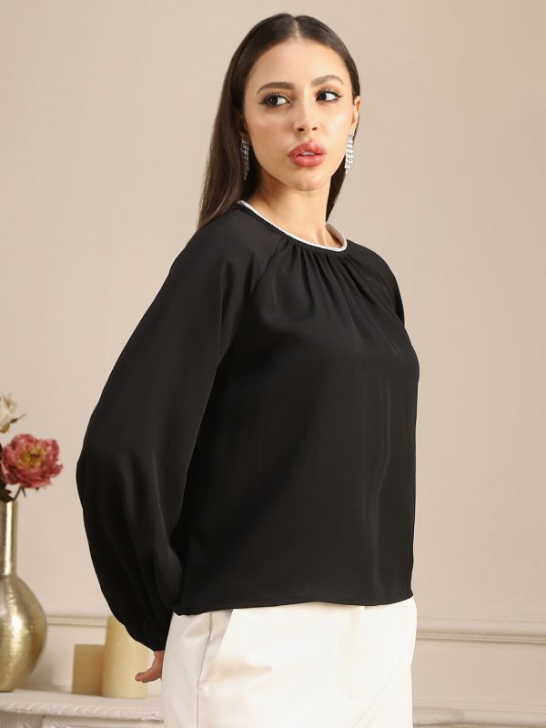 Globus Women Black Jewel Neck Raglan Sleeves Pleated Detail Georgette Party Top