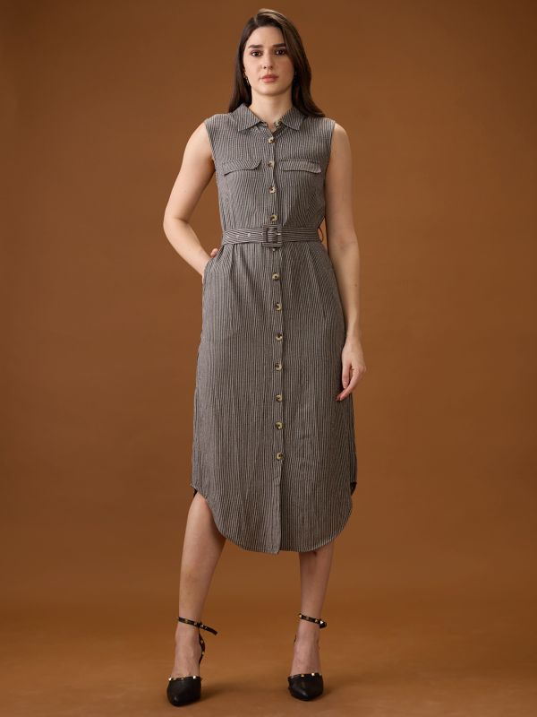 Globus Women Black Collared Neck Sleeveless Checkered Curved Hem Midi Shirt Style Dress With Belt