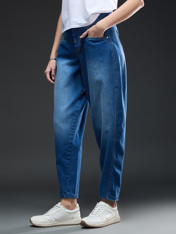 Globus Women Dark Blue Solid Light Fade Medium Shade Mid-Rise Barrel Fit Jeans