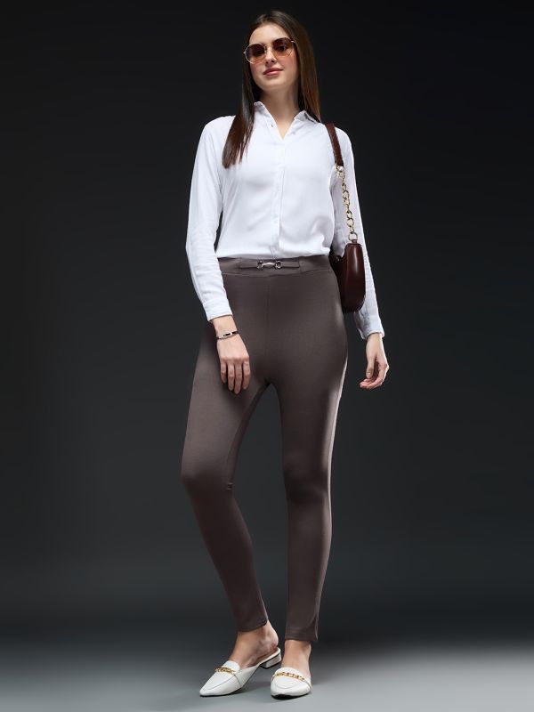 Globus Women Mouse Solid Metal Buckle Detail Mid-Rise Stretchable Skinny Fit Workwear Treggings