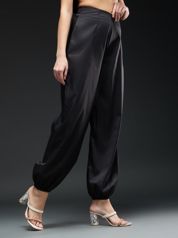 Globus Women Black Satin Mid-Rise Loose Fit Solid Party Wear Trousers
