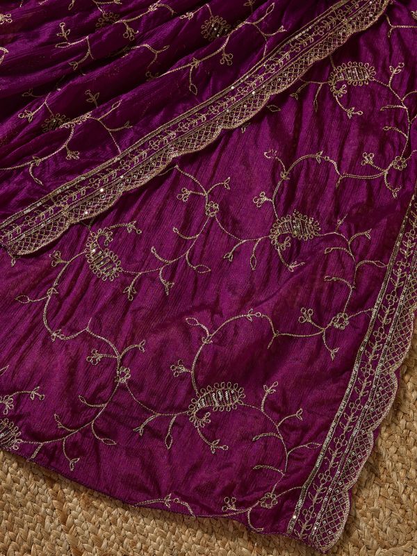 Globus Women Purple Sequinned & Paisely Silk Thread Embroidered Scalloped Border Festive Dupatta