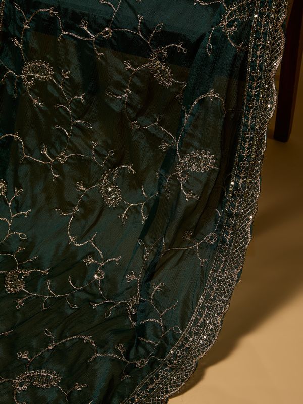 Globus Women Green Sequinned & Paisely Silk Thread Embroidered Scalloped Border Festive Dupatta