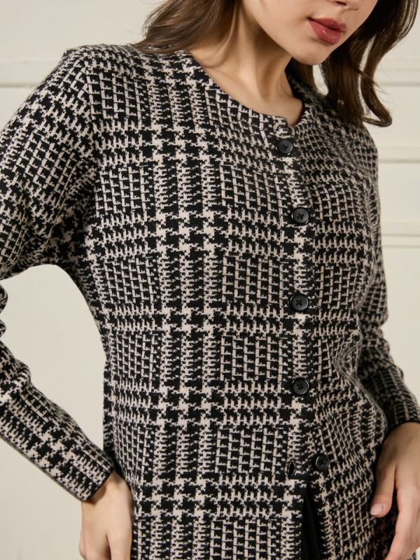 Globus Women Black Round Neck Long Sleeves Houndstooth Self Design Acrylic Winterwear Overcoat