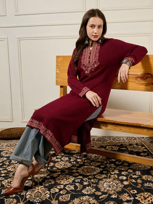 Globus Women Maroon Mandarin Collar Long Sleeves Arcylic Ethnic Motifs Self Design A-line Winterwear Kurta