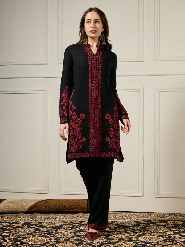 Globus Women Black Mandarin Collar Long Sleeves Acrylic Floral Self Design A-line Winterwear Kurta With Pants Set