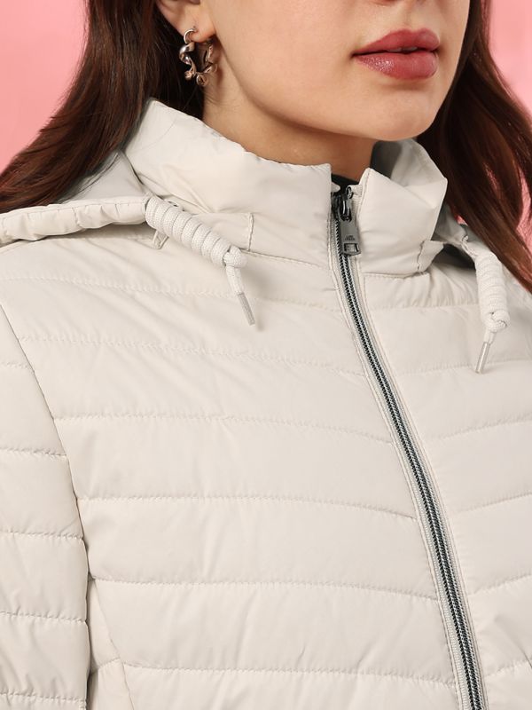 Globus Women Off White Mock Collar Long Sleeves Front Pockets Winterwear Puffer Jacket With Detachable Hood