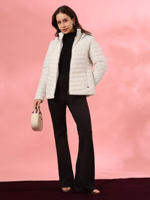 Globus Women Off White Mock Collar Long Sleeves Front Pockets Winterwear Puffer Jacket With Detachable Hood