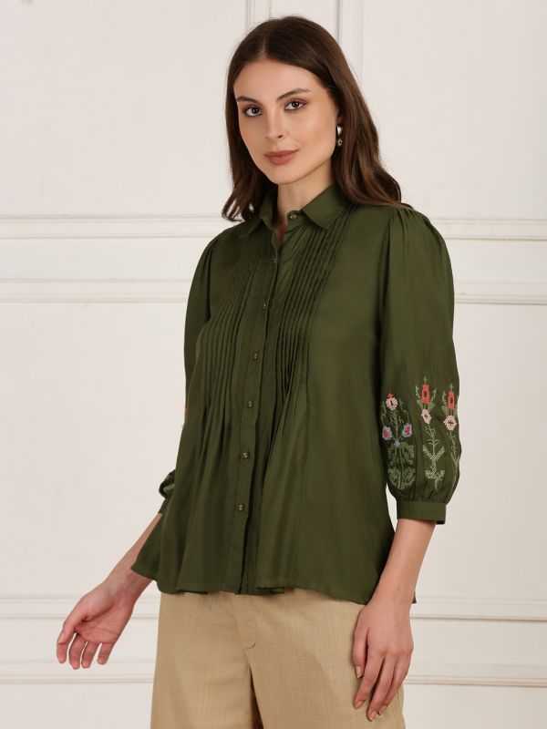 Globus Women Green Floral Embroidered Sleeves Collared Neck Pleated Flared Hem Top