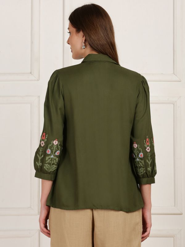Globus Women Green Floral Embroidered Sleeves Collared Neck Pleated Flared Hem Top