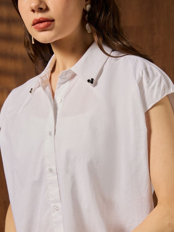 Globus Women White Embellished Collared Neck Extended Sleeves Shirt Style Crop Top