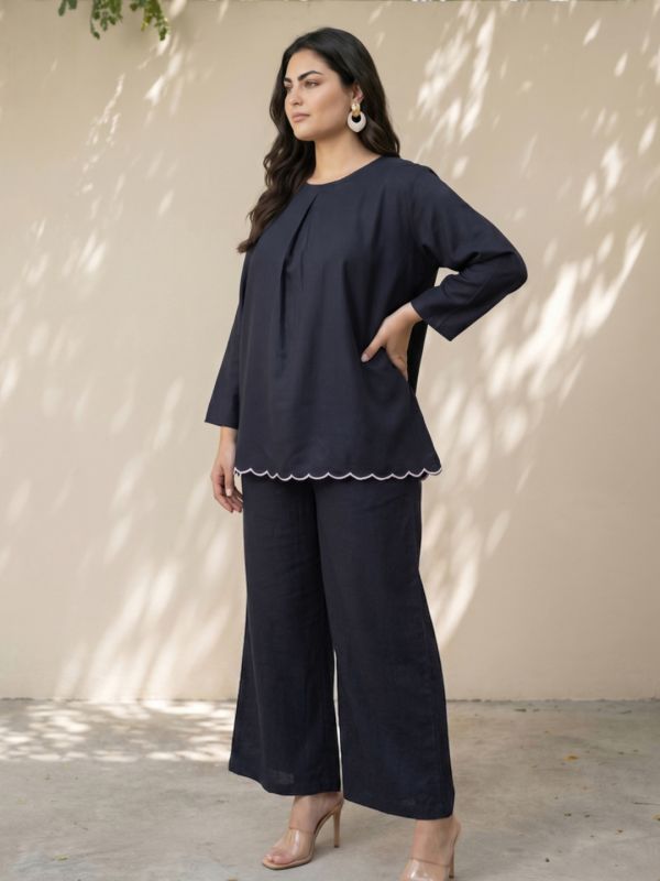 Globus Gloplus Women Black Round Neck Scalloped Hem Top & Trousers Plus Size Co-ord Set