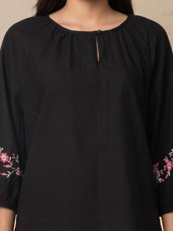 Globus Women Black Floral Embroidered Keyhole Neck Long Raglan Sleeves Cotton Top