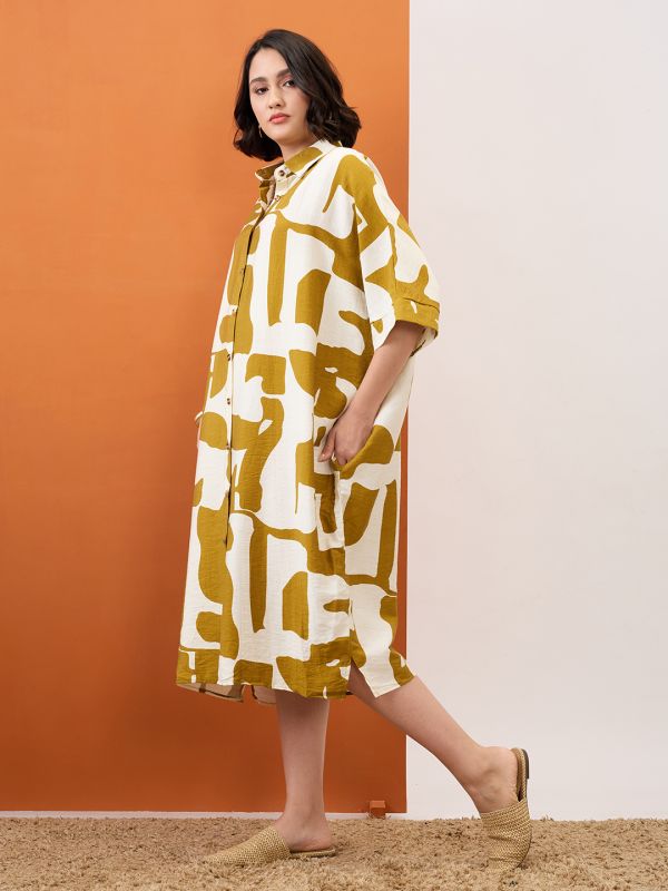 Globus Women Brown Abstract Print Collared Neck Batwing Sleeves Straight Hem Oversized Fusion Midi Shirt Dress
