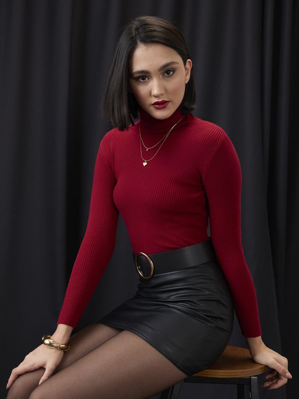 Globus Women Maroon Turtle Neck Long Sleeves Flat Knit Ribbed Winter Wear Pullover Sweater