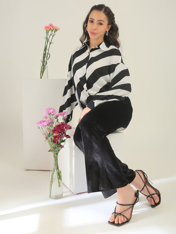 Globus Women Black Candy Striped Collared Neck Cuffed Sleeves Curved Hem Shirt 