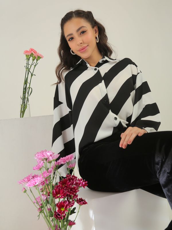 Globus Women Black Candy Striped Collared Neck Cuffed Sleeves Curved Hem Shirt 