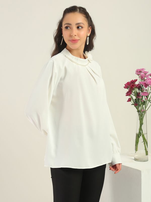 Globus Women White Cuffed Sleeves Round Neck Pearl Chain Detail Floral Applique Pleated Party Top