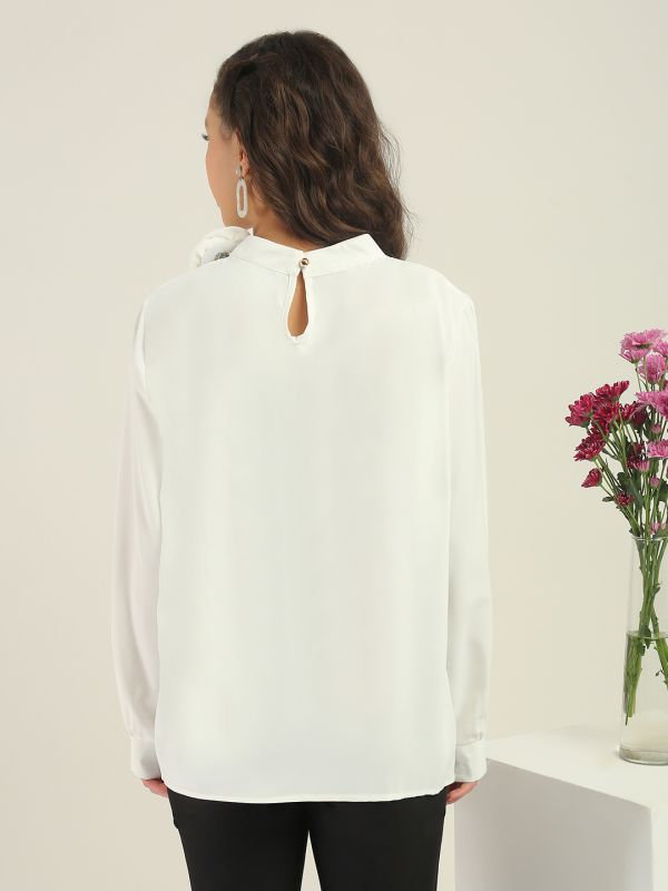 Globus Women White Cuffed Sleeves Round Neck Pearl Chain Detail Floral Applique Pleated Party Top