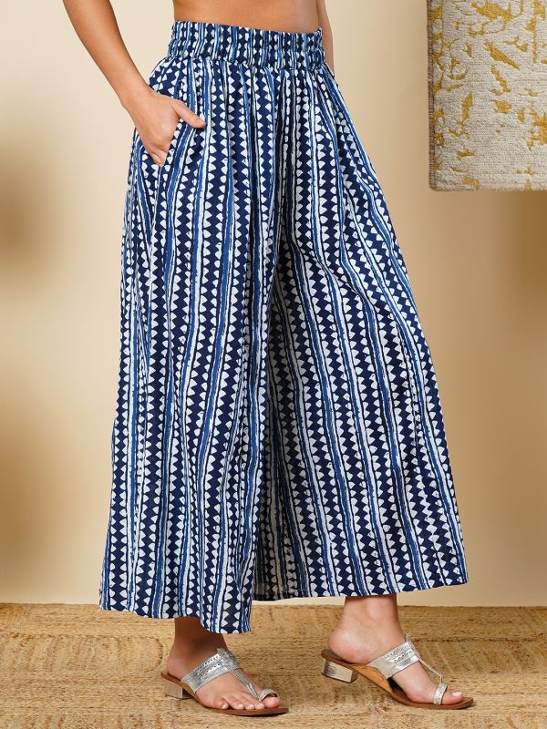 Globus Women Indigo Geometric Border Printed Elasticated Waistband Flared Ethnic Palazzos