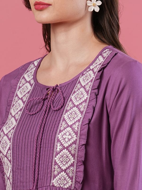Globus Women Lilac Embroidered Yoke Pintuck Detailing A-Line Above Knee Dress
