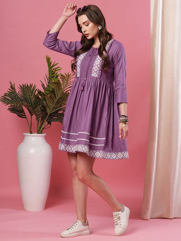 Globus Women Lilac Embroidered Yoke Pintuck Detailing A-Line Above Knee Dress