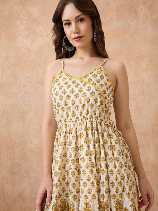 Globus Women Yellow Floral Print V-Neck Shoulder Strap Fit & Flared Tiered Maxi Fusion Dress