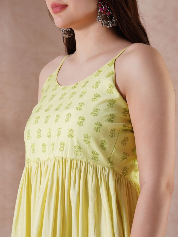Globus Women Green Strappy Shoulder Gathered A-Line Midi Ethnic Dress with Shirt Style Printed Shrug