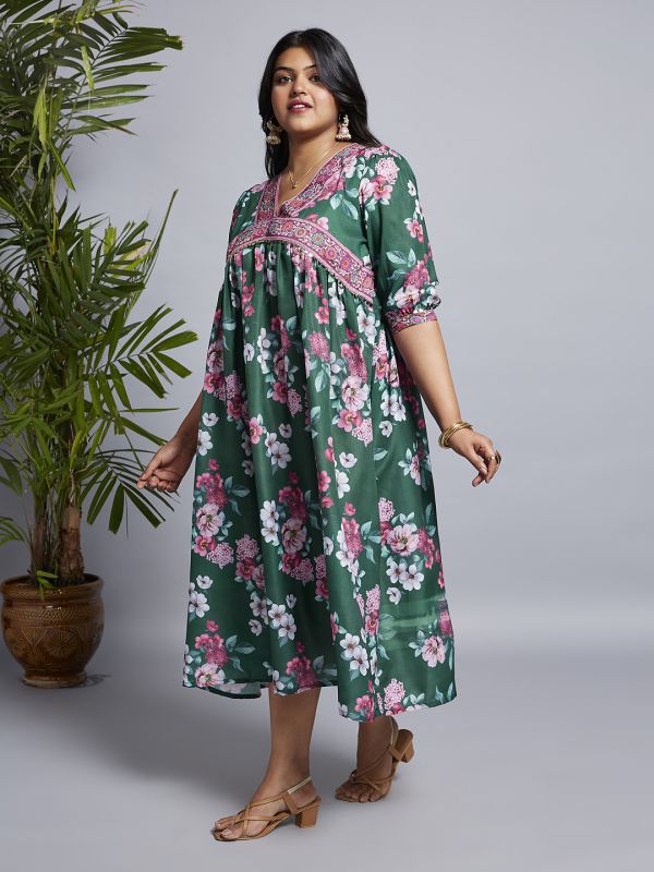 Globus Gloplus Women Green V-Neck Puff Sleeves Floral Print Lace Detailing A-Line Plus Size Midi Fusion Dress