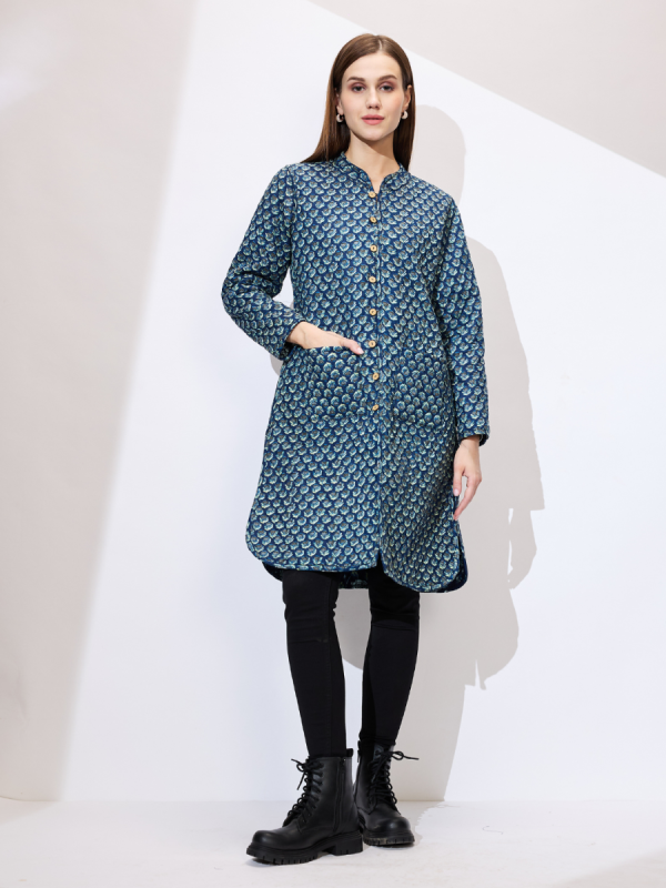 Globus Women Blue Mandarin Collar Long Sleeves Floral Print Quilted Knee Length Curved Hem Reversible Winter Shrug