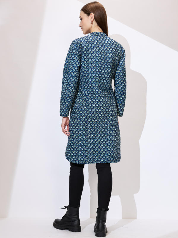 Globus Women Blue Mandarin Collar Long Sleeves Floral Print Quilted Knee Length Curved Hem Reversible Winter Shrug