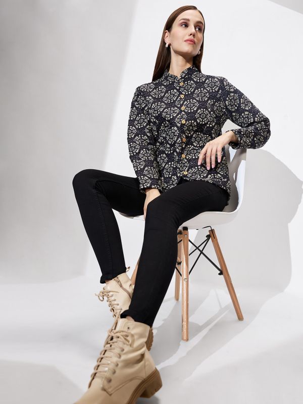 Globus Women Black Mandarin Collar Long Sleeves Ethnic Print Relaxed Fit Quilted Reversible Winter Shrug