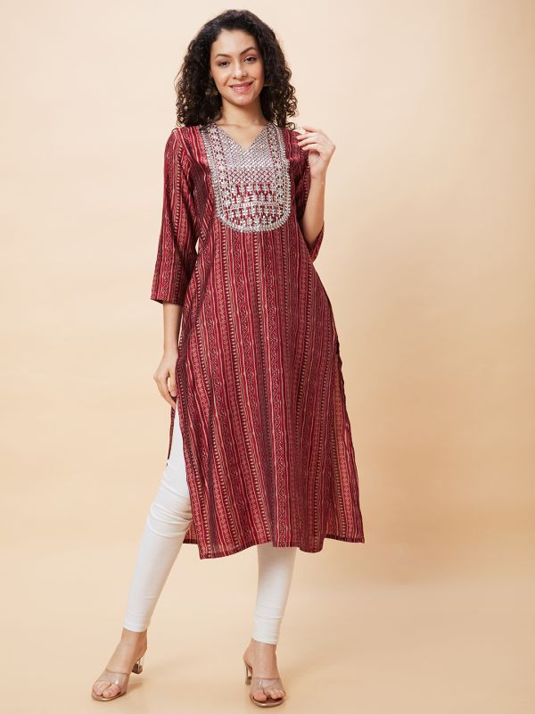 Globus Women Maroon Ethnic Print V-Neck Straight Kurta with Sequinned Yoke Embroidery