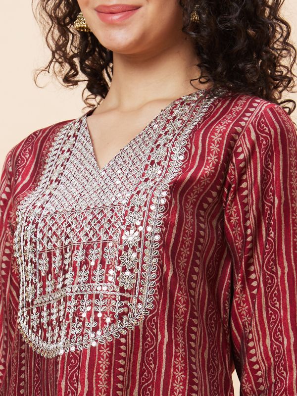 Globus Women Maroon Ethnic Print V-Neck Straight Kurta with Sequinned Yoke Embroidery