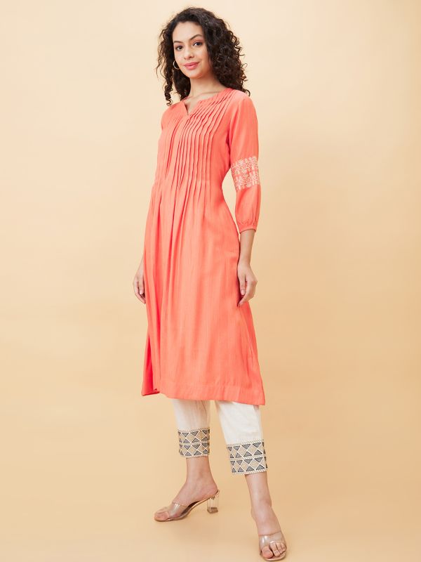 Globus Women Coral Solid V-Neck A-Line Kurta