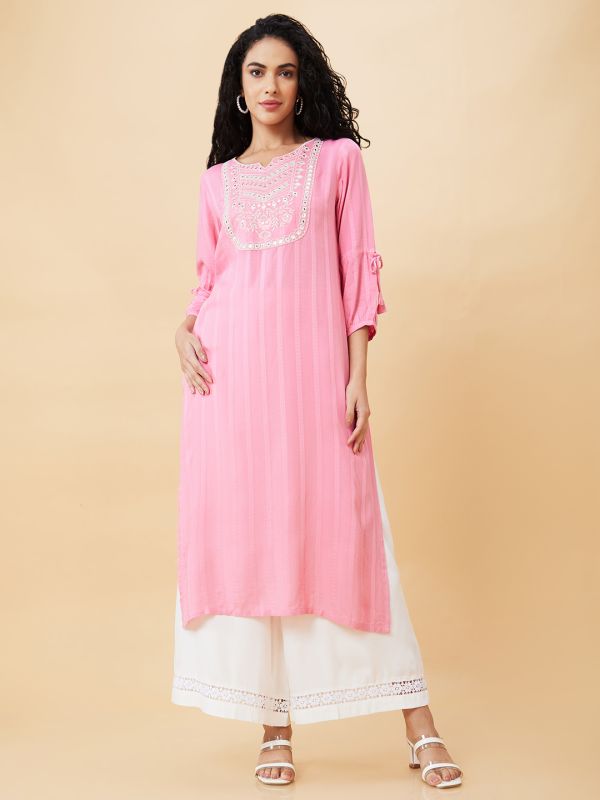 Globus Women Pink Embroidered Round Neck Straight Kurta
