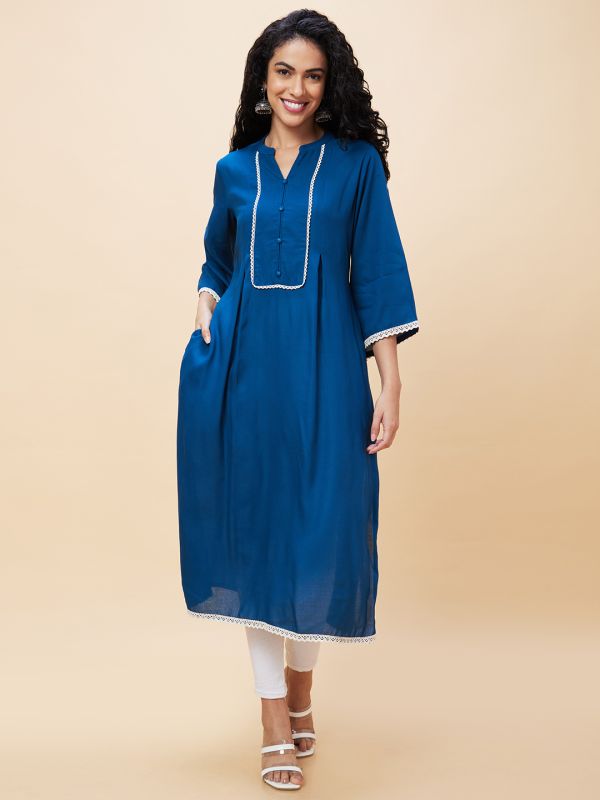 Globus Women Blue Solid Mandarin Collar Lace Insert Detailing Straight Kurta