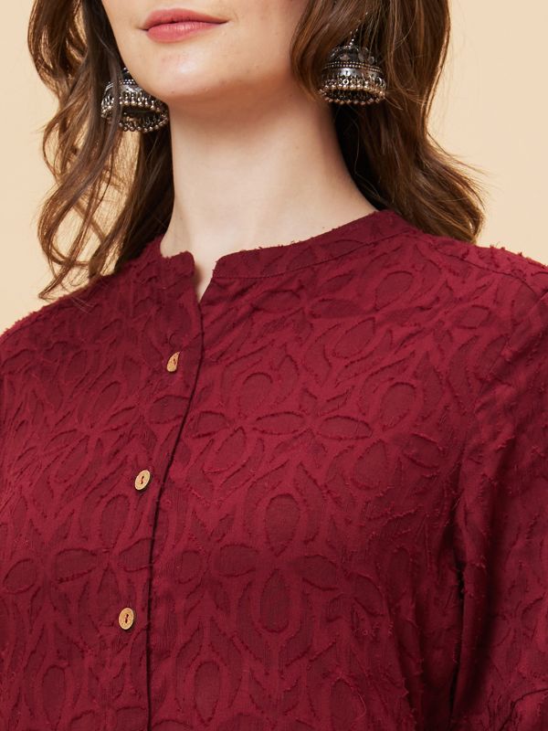 Globus Women Wine Woven Design Jacquard High Low Fusion Straight Kurta