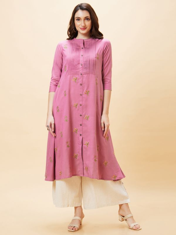 Globus Women Mauve Floral Embroidered Mandarin Collar Pleated A-Line Kurta