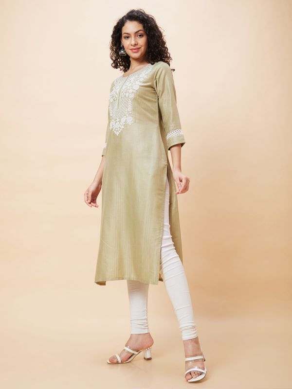 Globus Women Green Embroidered Round Neck Straight Kurta with Sequinned Highlight