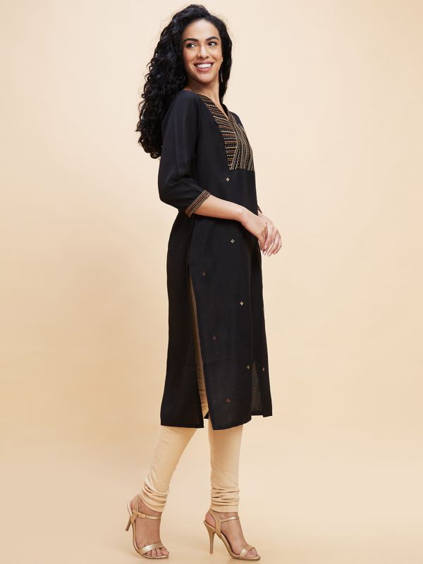 Globus Women Black Yoke Embroidered V-Neck Straight Kurta