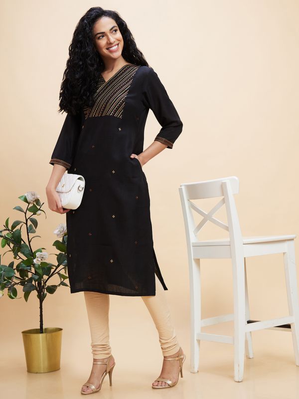 Globus Women Black Yoke Embroidered V-Neck Straight Kurta