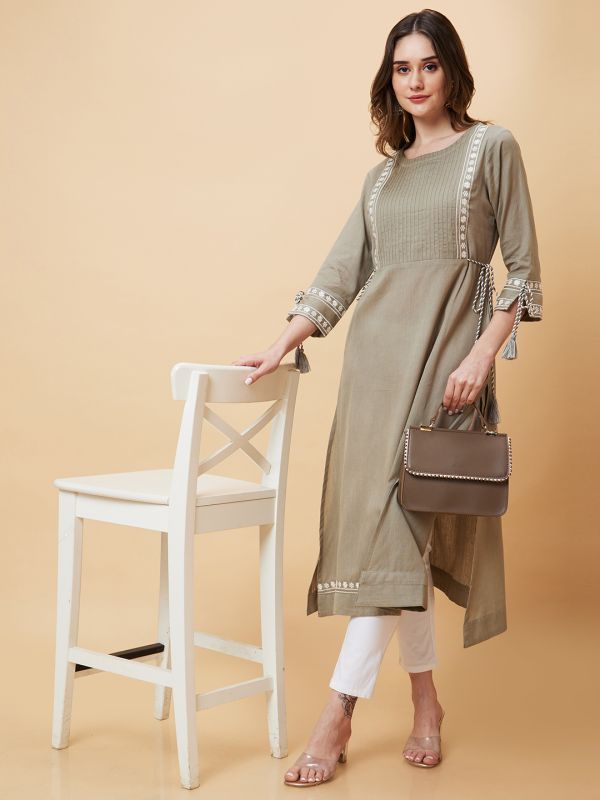 Globus Women Olive Solid Pleat Detailing A-Line Fusion Kurta