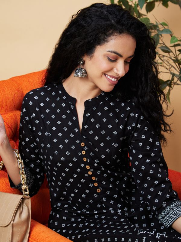 Globus Women Black Godet Ethnic Motifs Print Panelled A-Line Fusion Kurta
